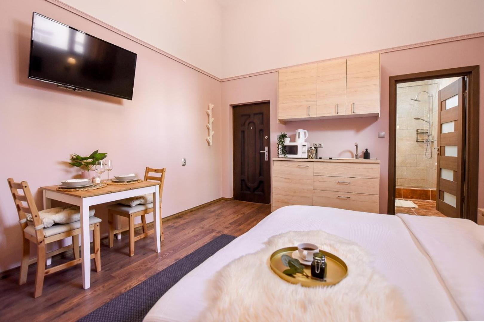 Historic Charm, Modern Comfort - Accommodation In The Heart Of The Old Town Bükreş Oda fotoğraf