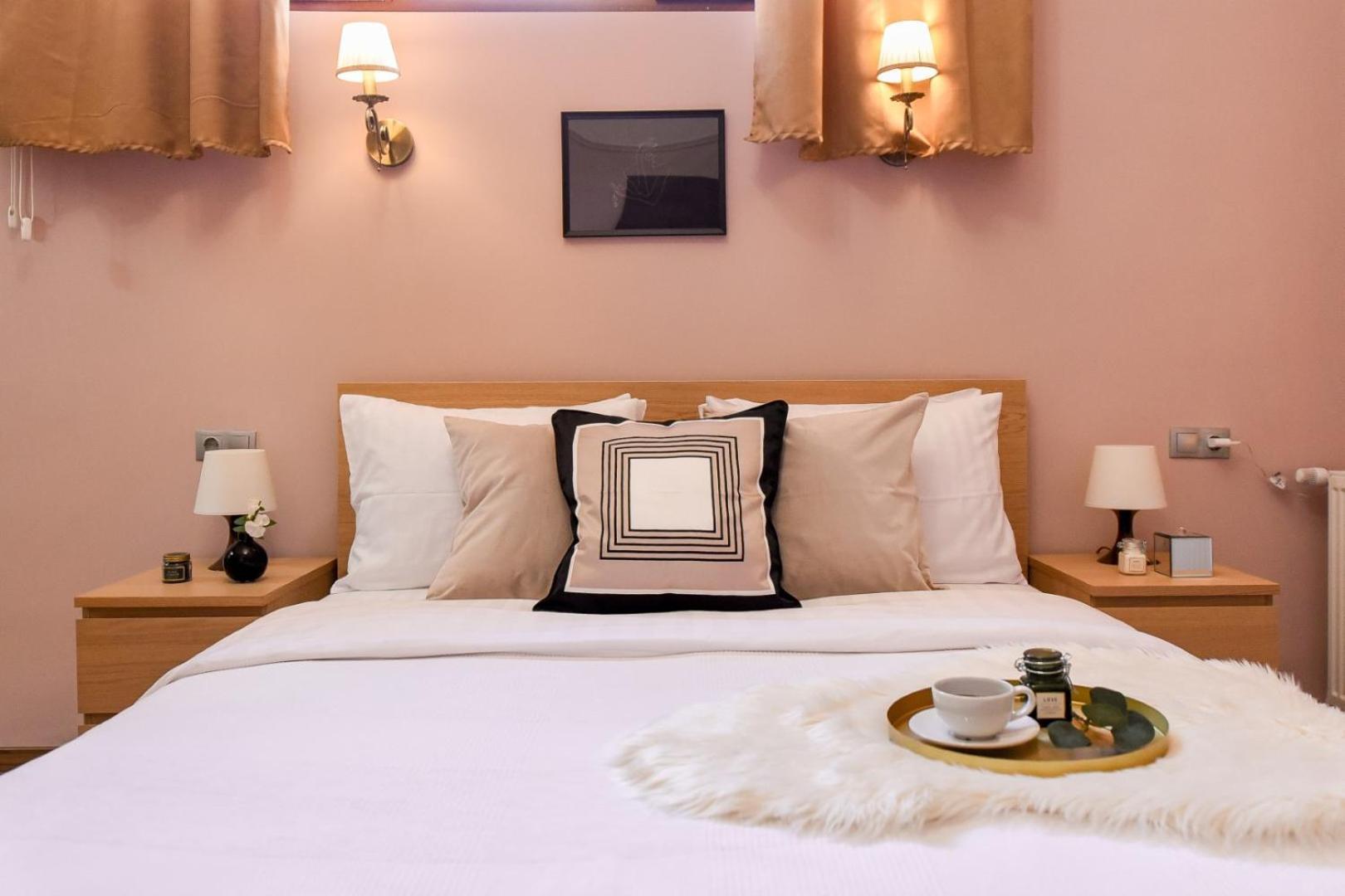 Historic Charm, Modern Comfort - Accommodation In The Heart Of The Old Town Bükreş Oda fotoğraf